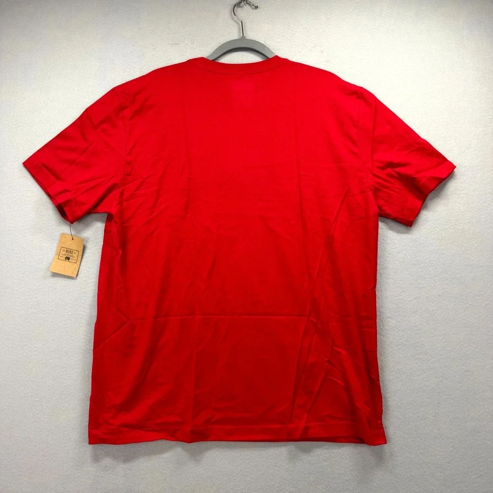Nike Action Ribbon Icon T Shirt Mens XL Red Athletic‎ Skate Center Swoosh Crew
